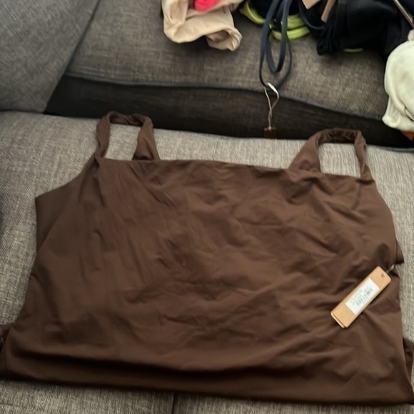 Skims Fits Everybody Square Neck Bodysuit - Picture 8 of 10